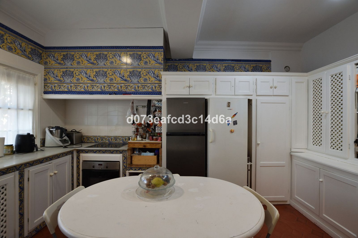 4 Bed Townhouse for sale in Ronda Costa Del Sol, Málaga, Spain