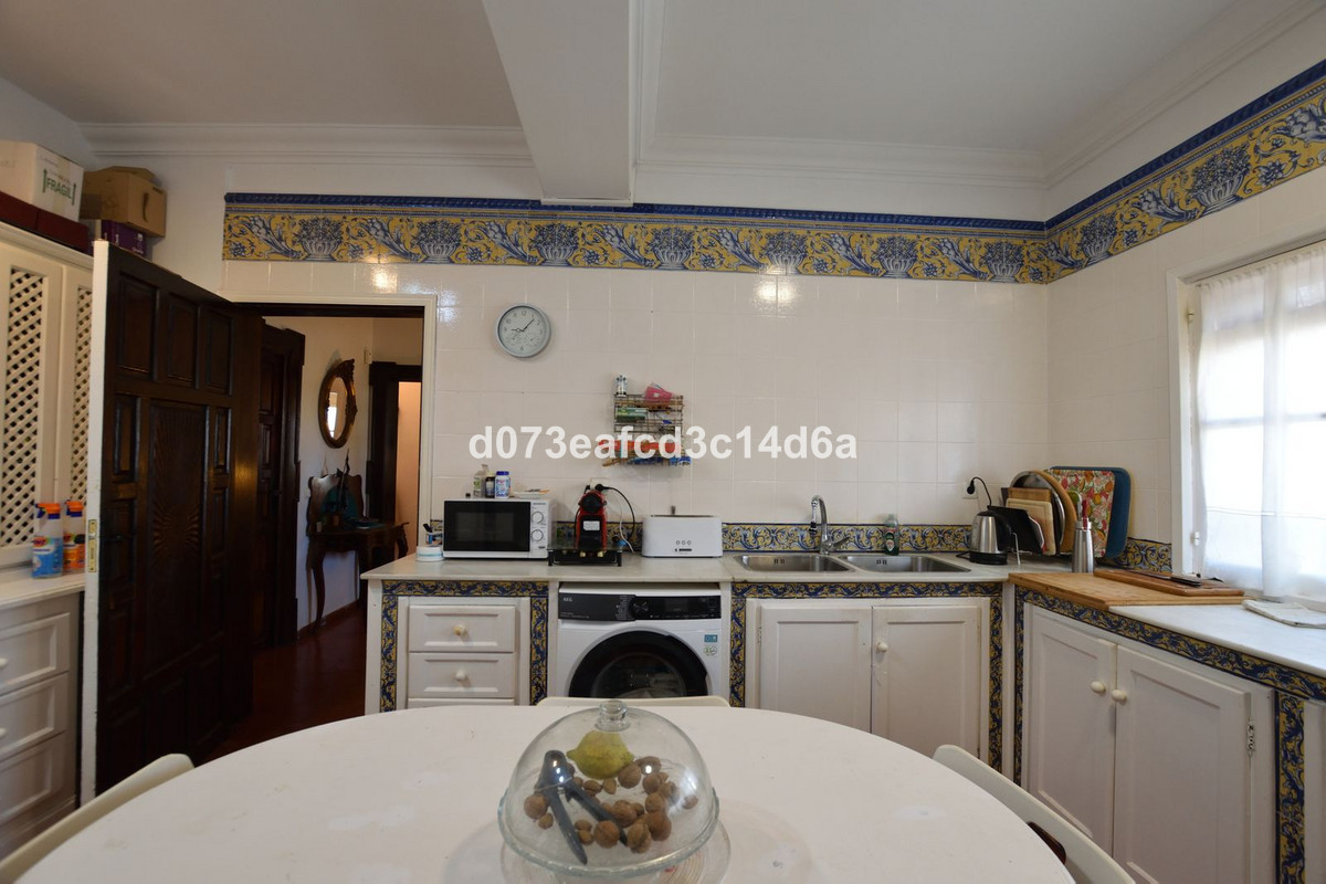 4 Bed Townhouse for sale in Ronda Costa Del Sol, Málaga, Spain