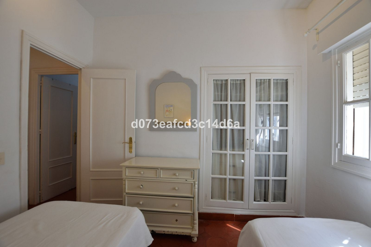 4 Bed Townhouse for sale in Ronda Costa Del Sol, Málaga, Spain