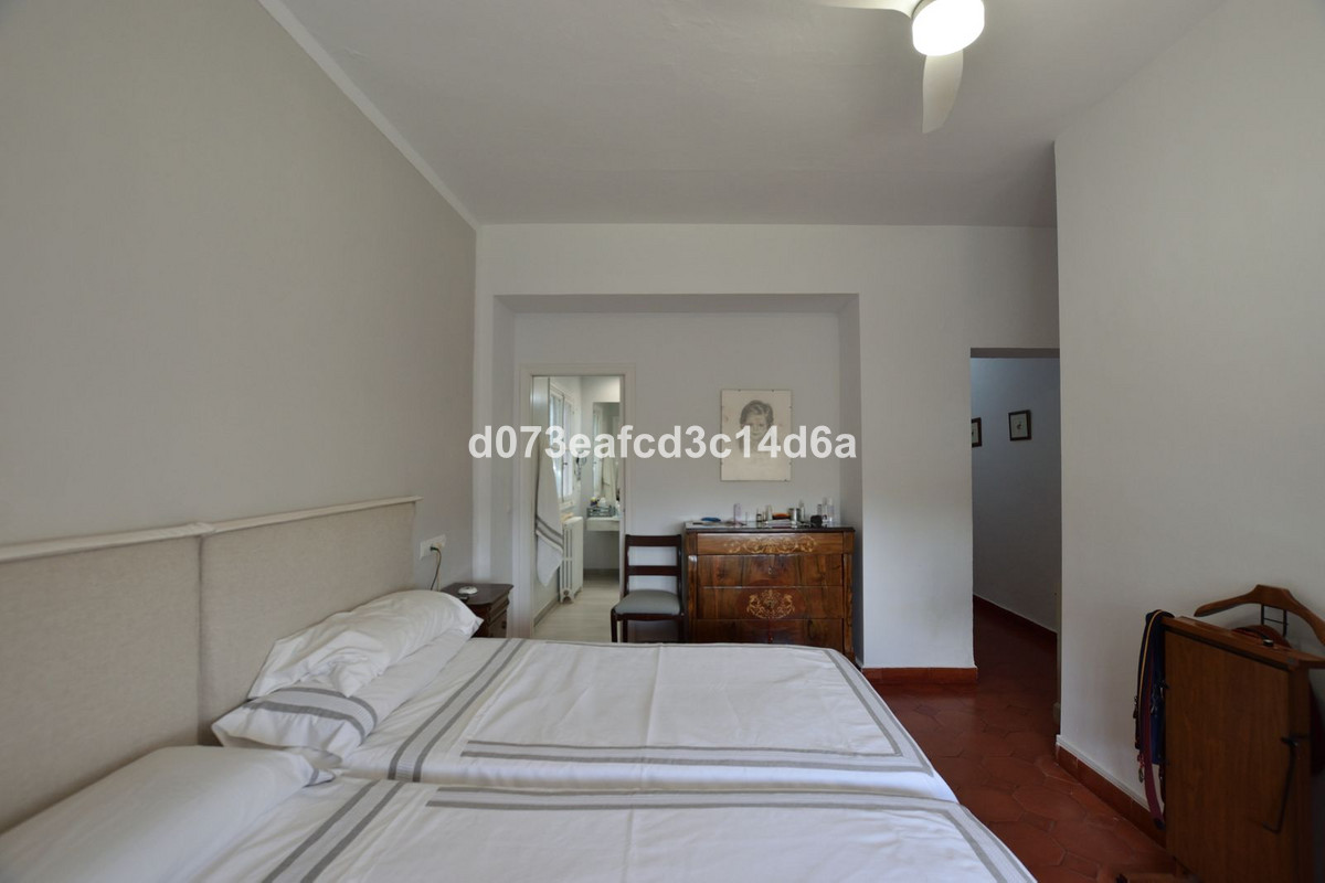 4 Bed Townhouse for sale in Ronda Costa Del Sol, Málaga, Spain