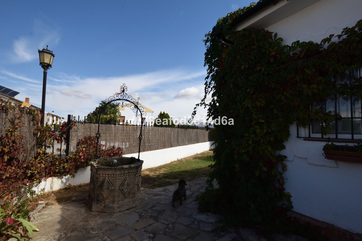 4 Bed Townhouse for sale in Ronda Costa Del Sol, Málaga, Spain