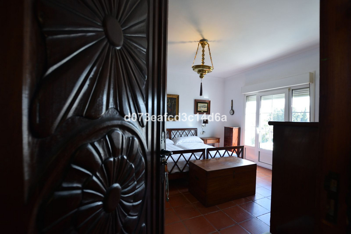 4 Bed Townhouse for sale in Ronda Costa Del Sol, Málaga, Spain