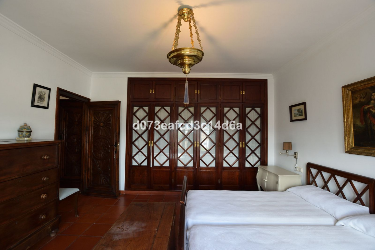 4 Bed Townhouse for sale in Ronda Costa Del Sol, Málaga, Spain