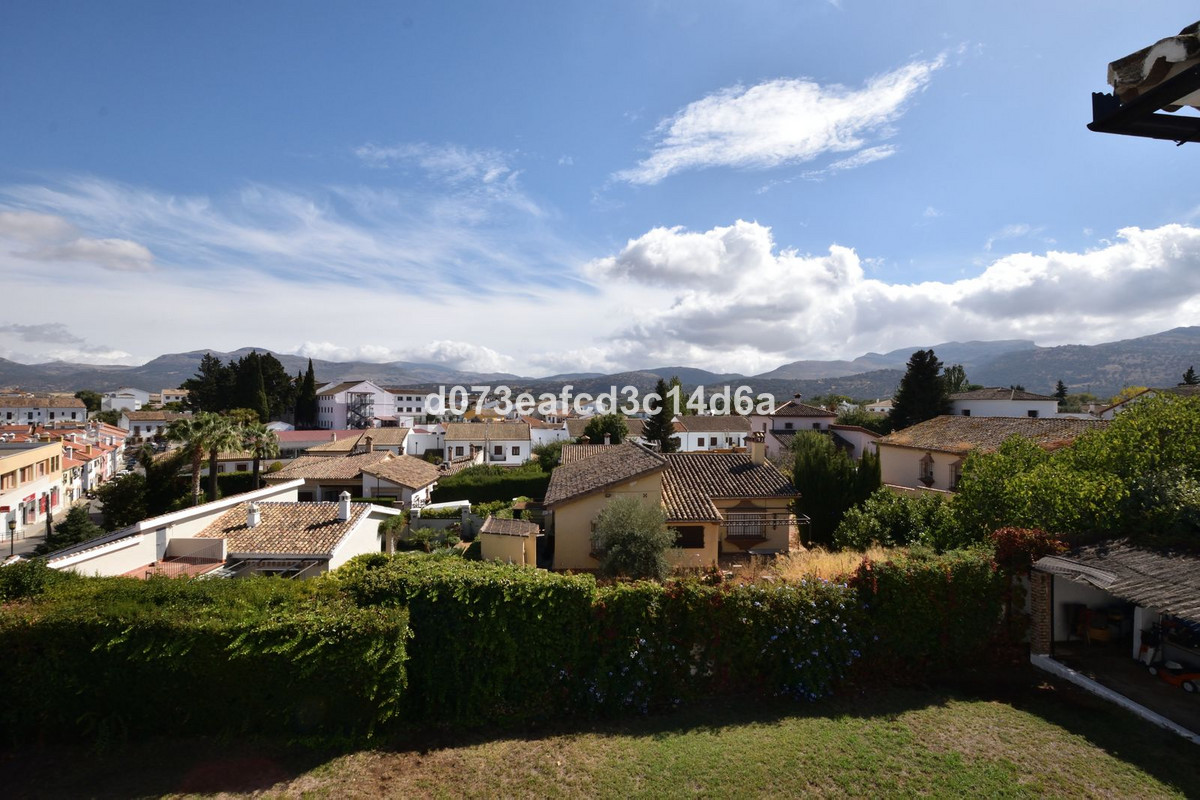 4 Bed Townhouse for sale in Ronda Costa Del Sol, Málaga, Spain