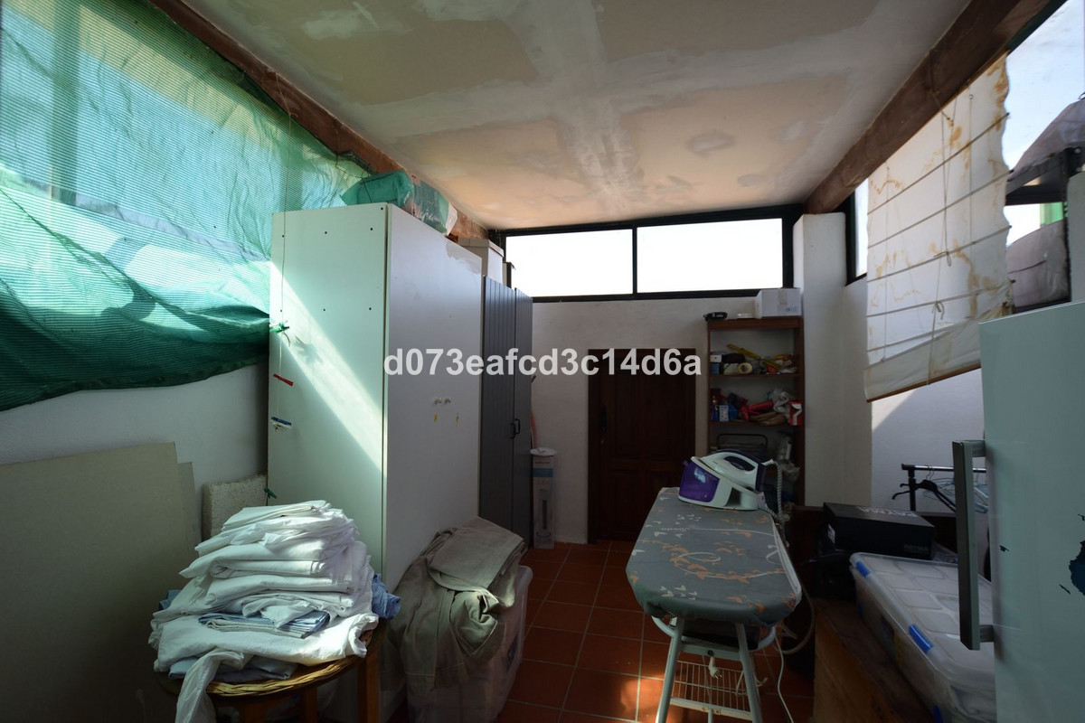 4 Bed Townhouse for sale in Ronda Costa Del Sol, Málaga, Spain
