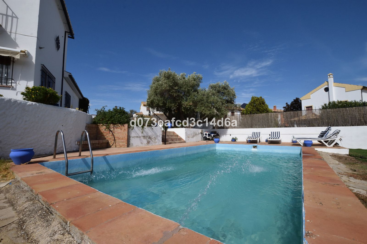 4 Bed Townhouse for sale in Ronda Costa Del Sol, Málaga, Spain