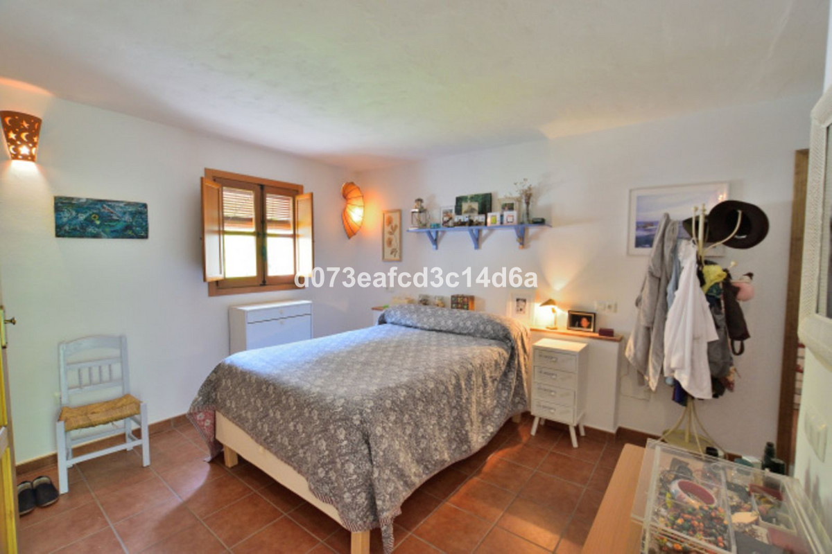 4 Bed Townhouse for sale in Arriate Costa Del Sol, Málaga, Spain