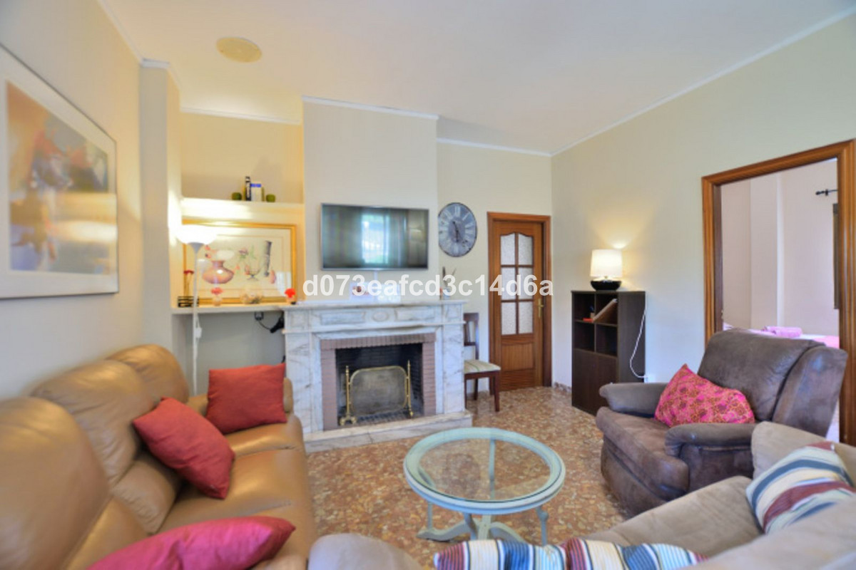 Se vende Villa - Chalet de 6 dormitorios en Costa Del Sol, Málaga, España