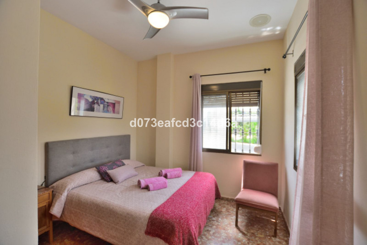 Se vende Villa - Chalet de 6 dormitorios en Costa Del Sol, Málaga, España