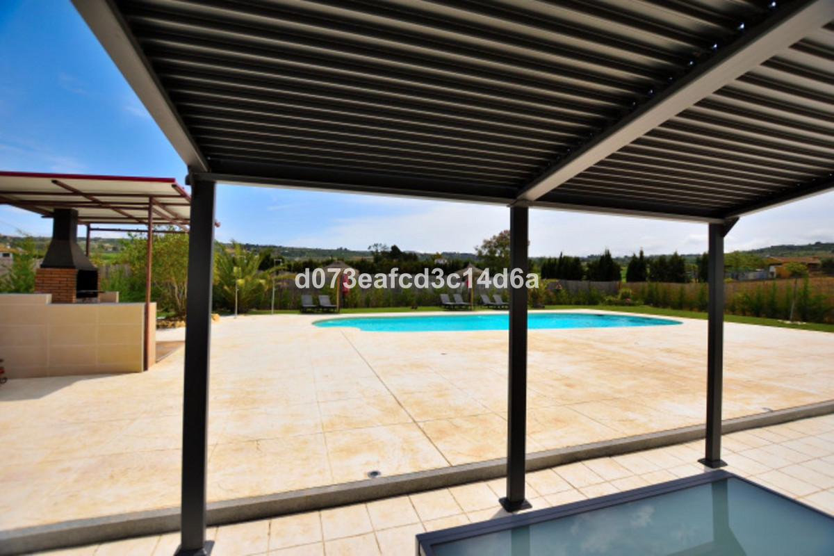 Se vende Villa - Chalet de 6 dormitorios en Costa Del Sol, Málaga, España