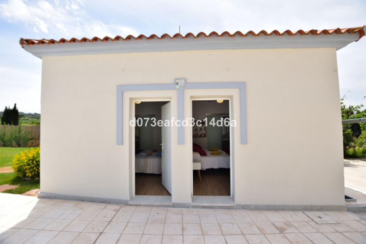 Se vende Villa - Chalet de 6 dormitorios en Costa Del Sol, Málaga, España