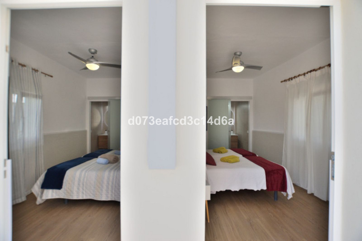 Se vende Villa - Chalet de 6 dormitorios en Costa Del Sol, Málaga, España