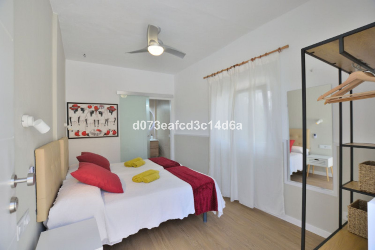 Se vende Villa - Chalet de 6 dormitorios en Costa Del Sol, Málaga, España