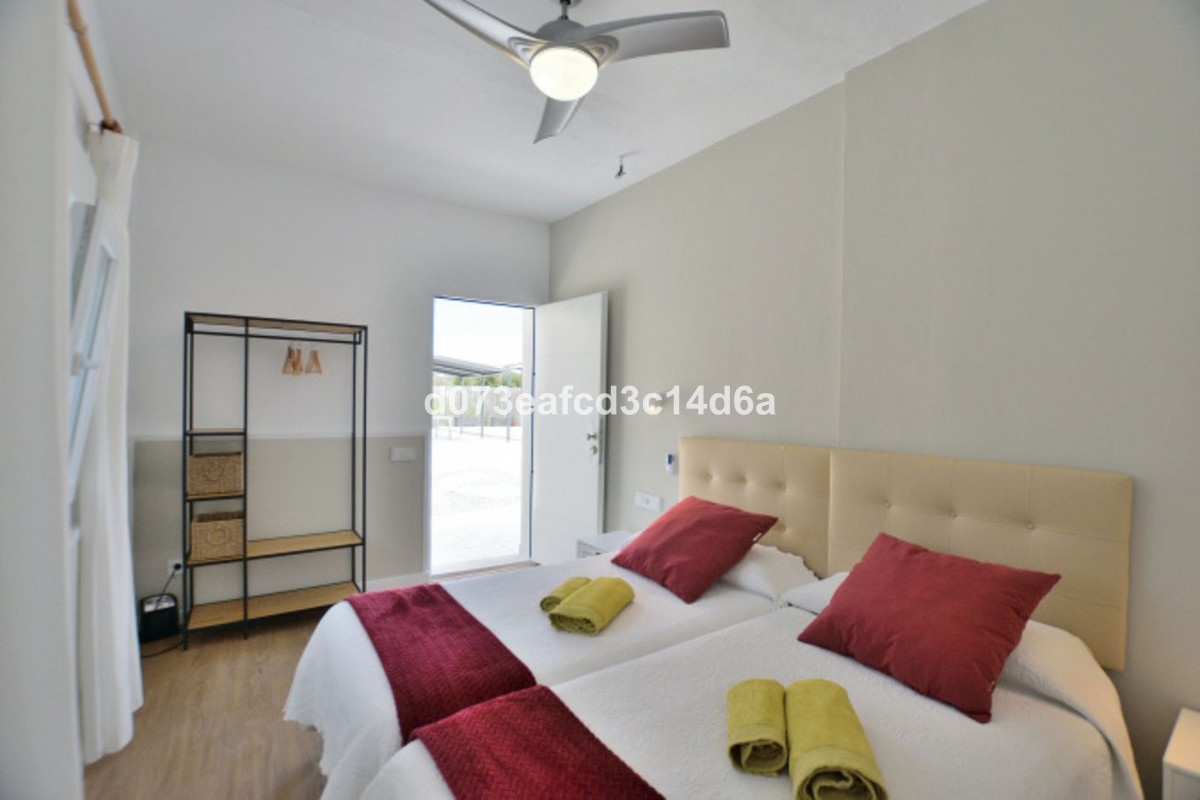 Se vende Villa - Chalet de 6 dormitorios en Costa Del Sol, Málaga, España