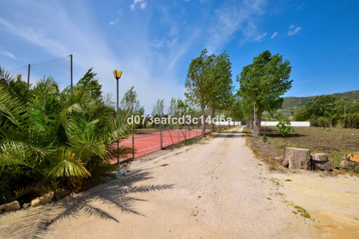 Se vende Villa - Chalet de 6 dormitorios en Costa Del Sol, Málaga, España