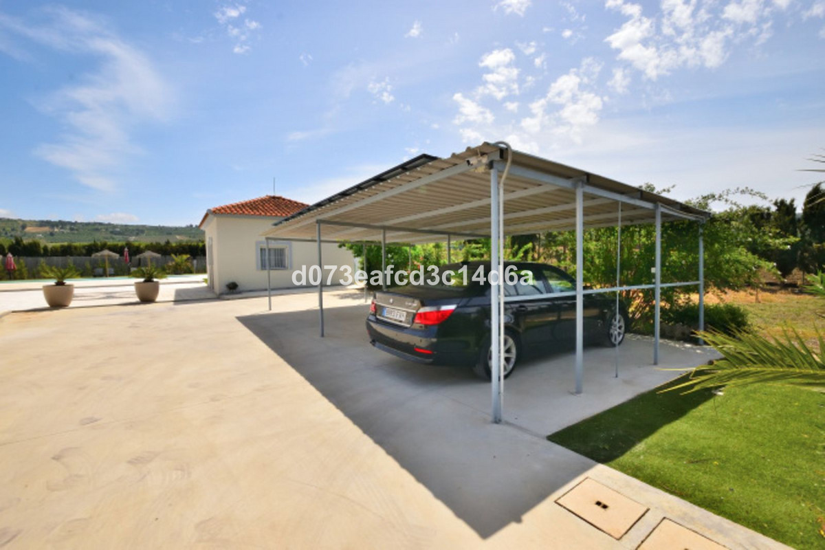 Se vende Villa - Chalet de 6 dormitorios en Costa Del Sol, Málaga, España