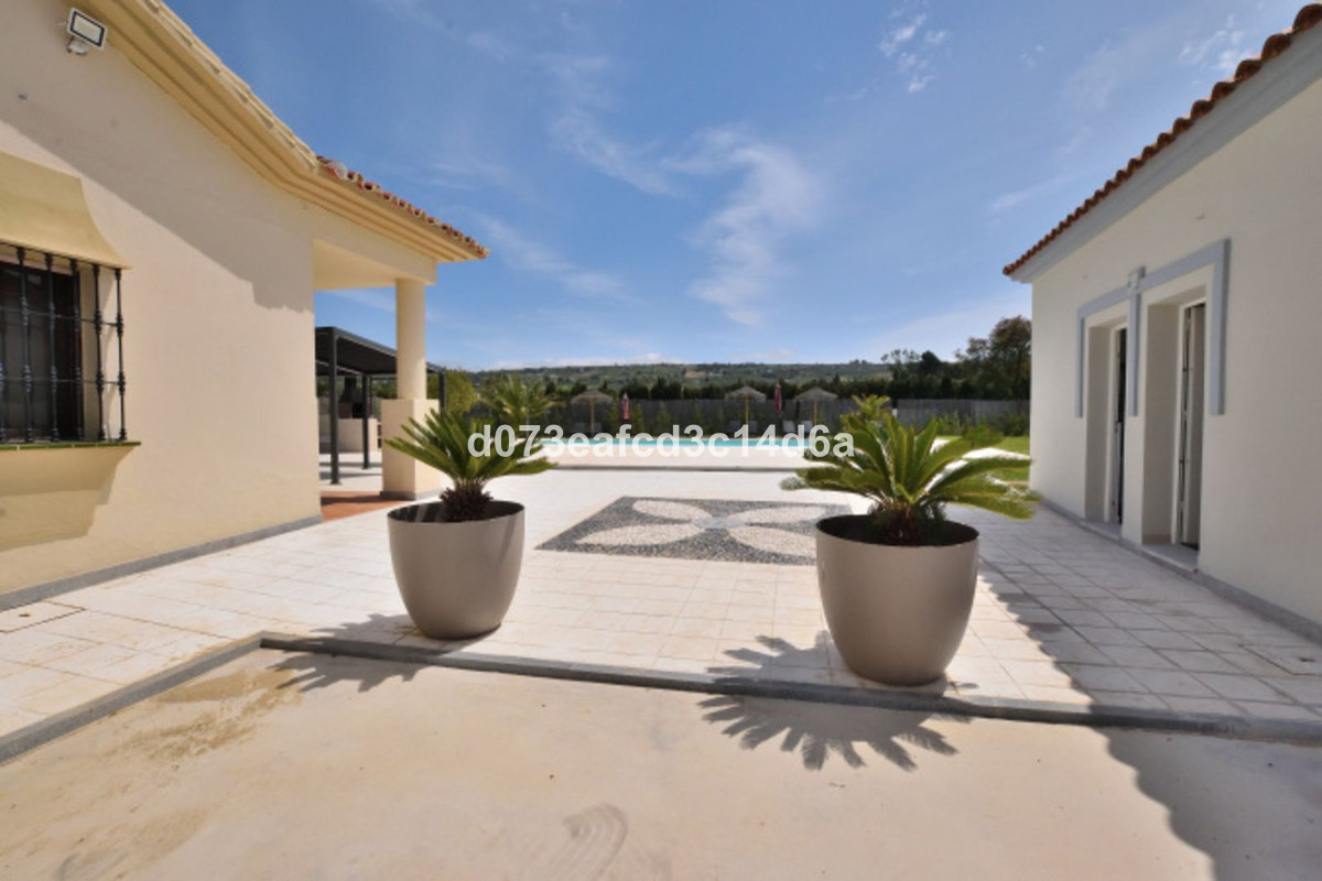 Se vende Villa - Chalet de 6 dormitorios en Costa Del Sol, Málaga, España