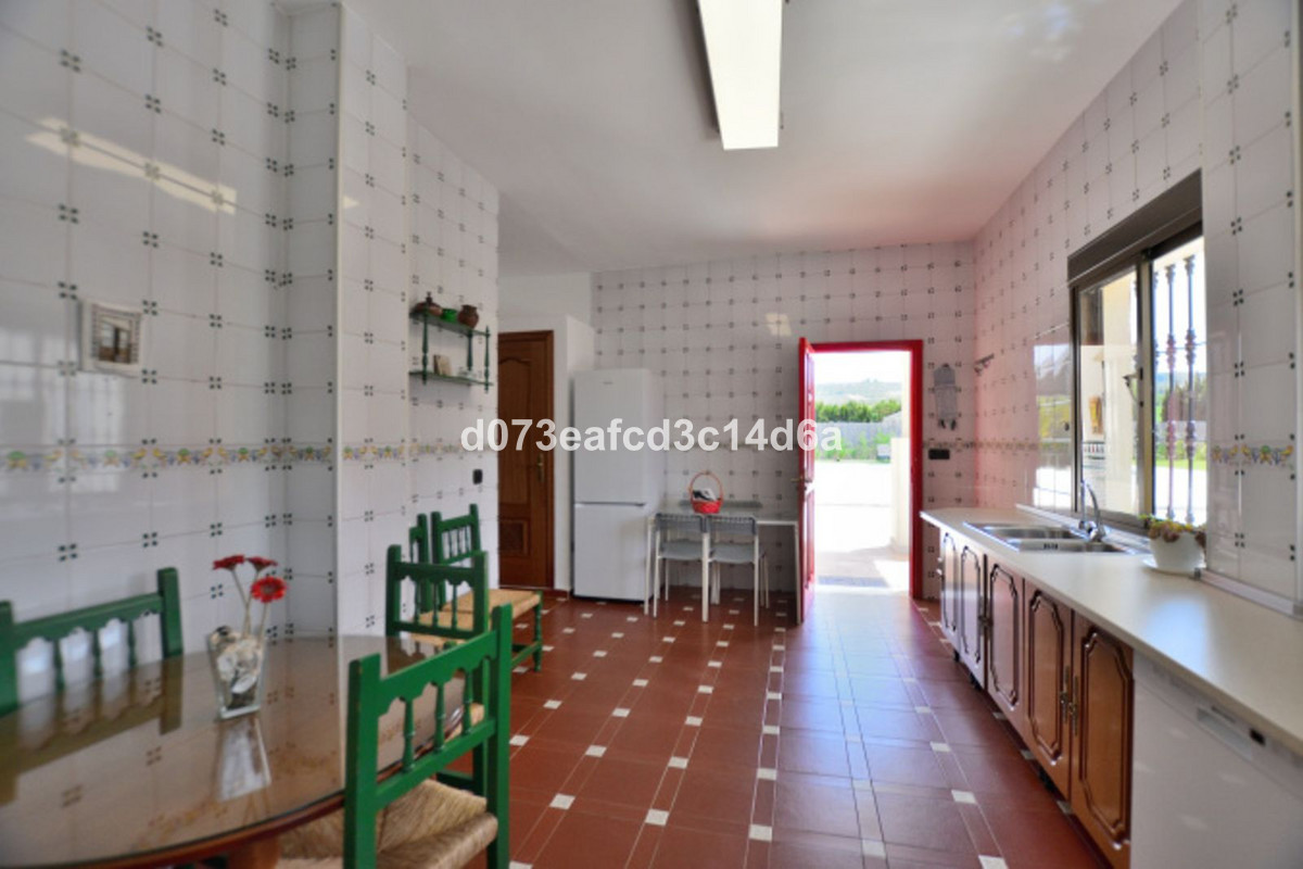 Se vende Villa - Chalet de 6 dormitorios en Costa Del Sol, Málaga, España