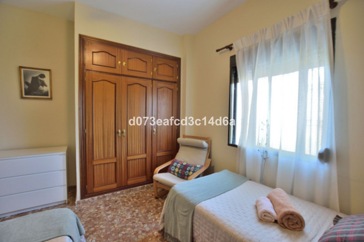 Se vende Villa - Chalet de 6 dormitorios en Costa Del Sol, Málaga, España