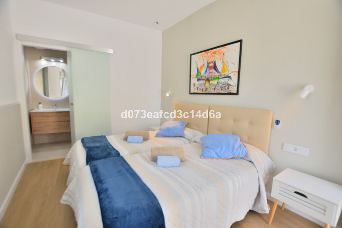 Se vende Villa - Chalet de 6 dormitorios en Costa Del Sol, Málaga, España