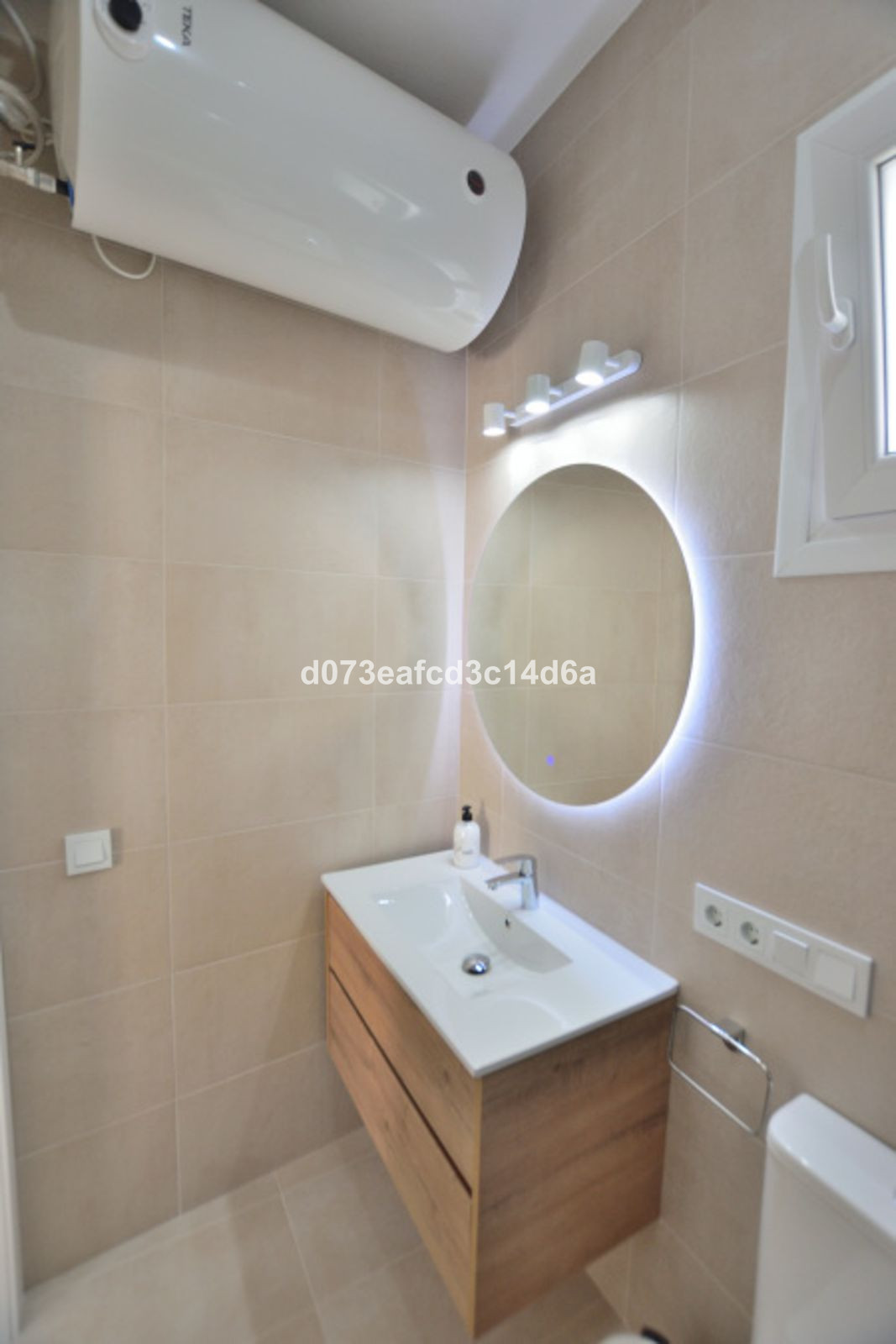Se vende Villa - Chalet de 6 dormitorios en Costa Del Sol, Málaga, España