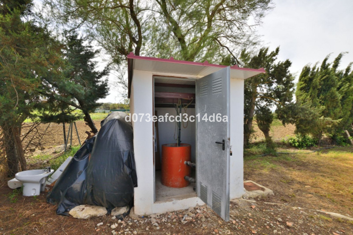 Se vende Villa - Chalet de 6 dormitorios en Costa Del Sol, Málaga, España