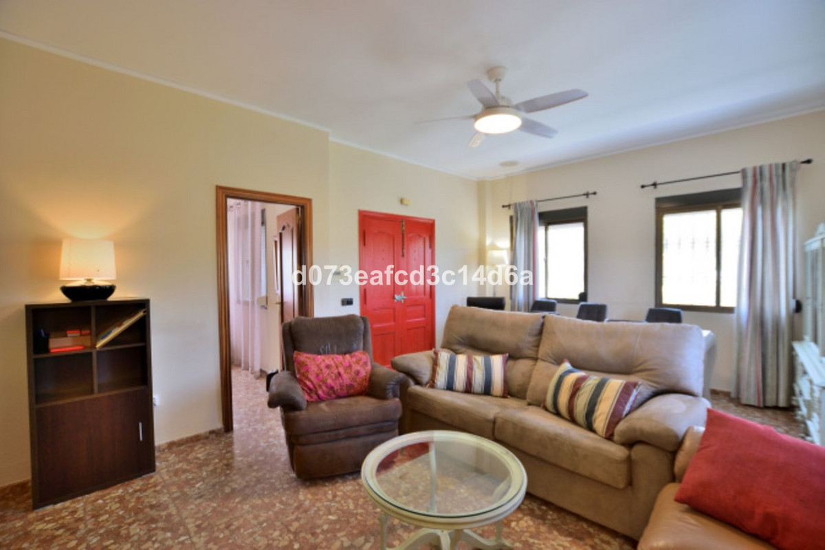 Se vende Villa - Chalet de 6 dormitorios en Costa Del Sol, Málaga, España