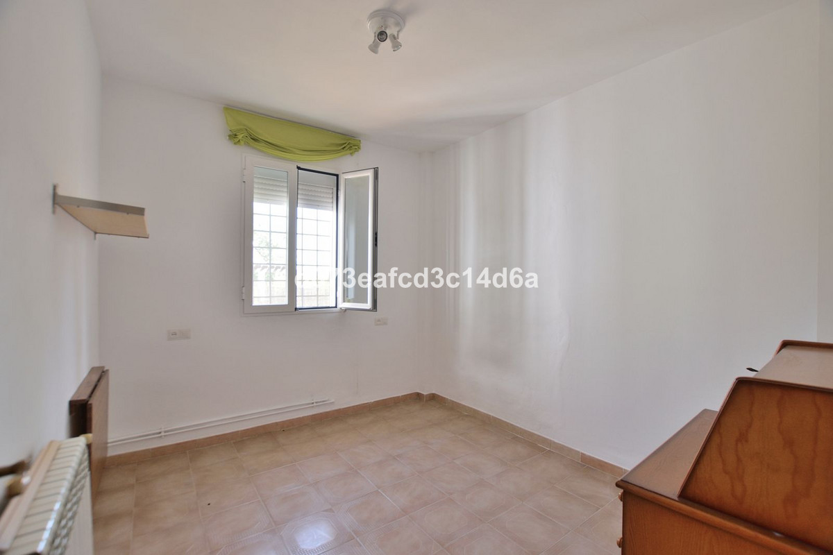 4 Bed Townhouse for sale in Ronda Costa Del Sol, Málaga, Spain