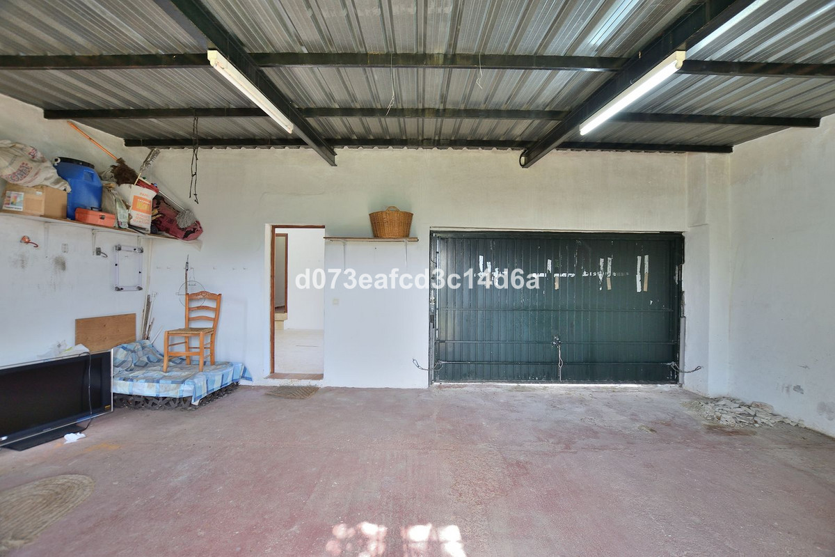 4 Bed Townhouse for sale in Ronda Costa Del Sol, Málaga, Spain