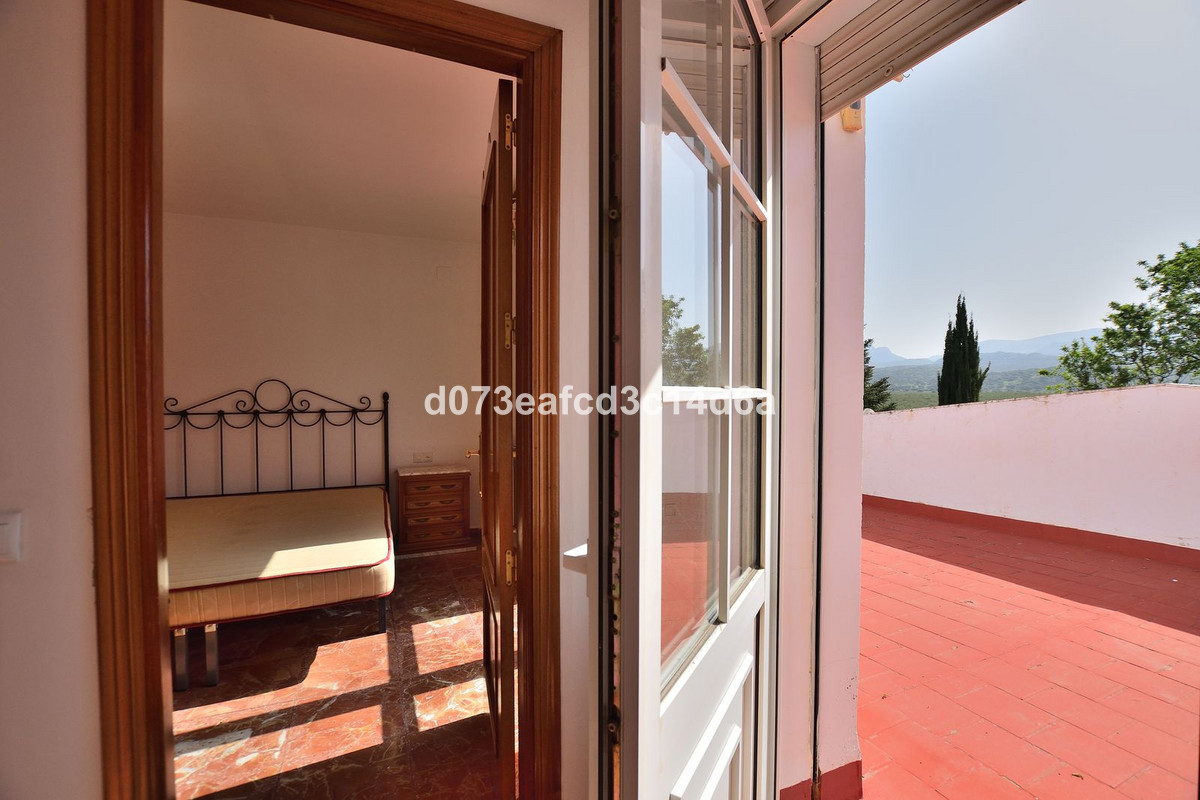 4 Bed Townhouse for sale in Ronda Costa Del Sol, Málaga, Spain