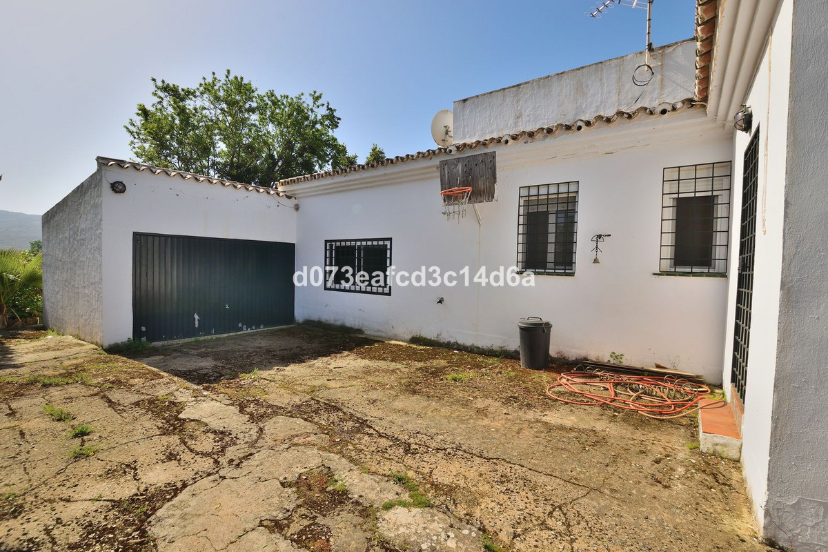 4 Bed Townhouse for sale in Ronda Costa Del Sol, Málaga, Spain