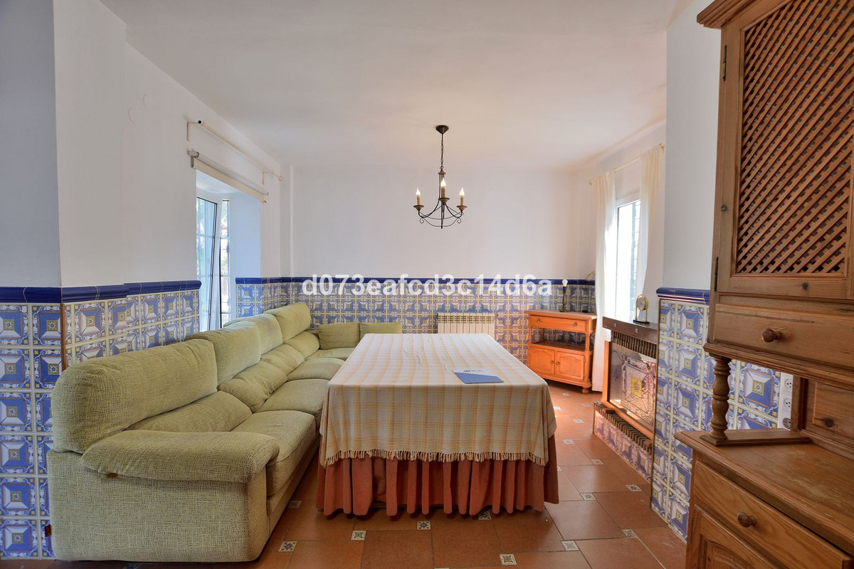 4 Bed Townhouse for sale in Ronda Costa Del Sol, Málaga, Spain