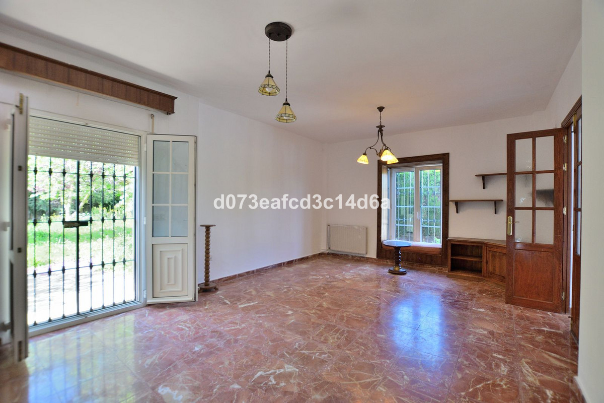 4 Bed Townhouse for sale in Ronda Costa Del Sol, Málaga, Spain