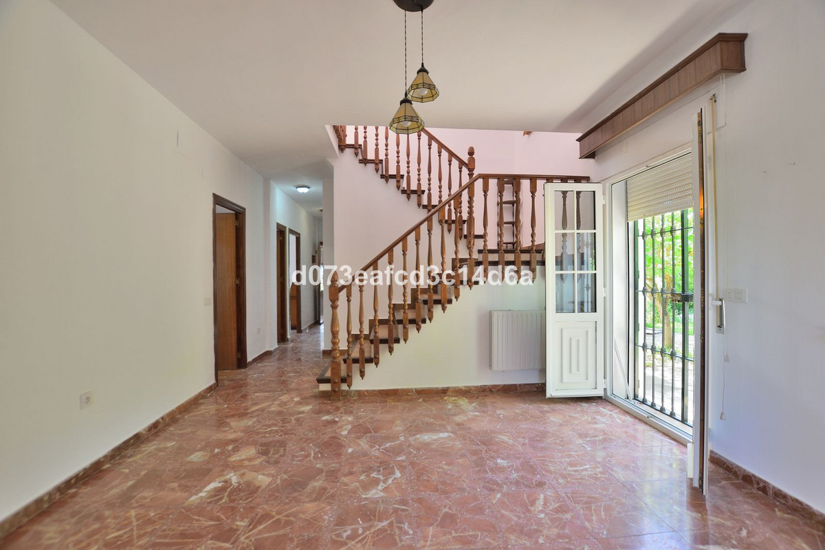 4 Bed Townhouse for sale in Ronda Costa Del Sol, Málaga, Spain