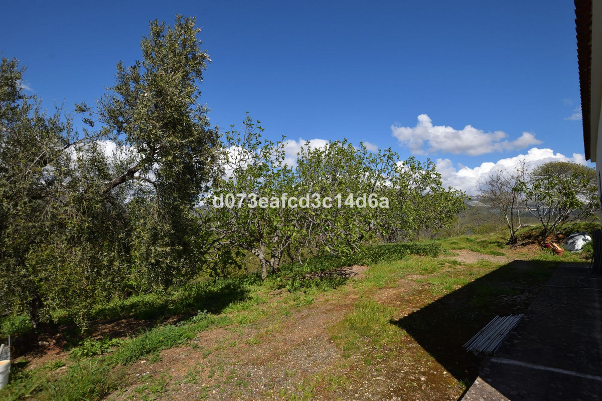 Se vende Finca - Cortijo de 2 dormitorios en Costa Del Sol, Málaga, España
