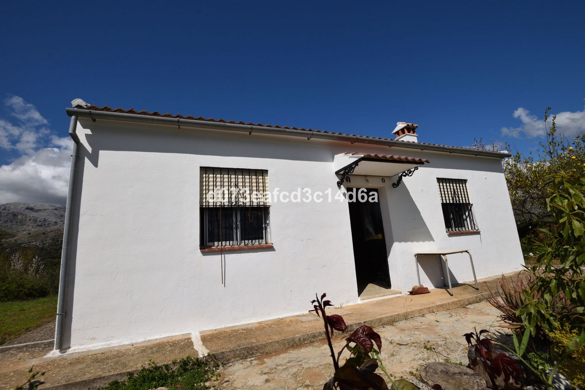 Se vende Finca - Cortijo de 2 dormitorios en Costa Del Sol, Málaga, España