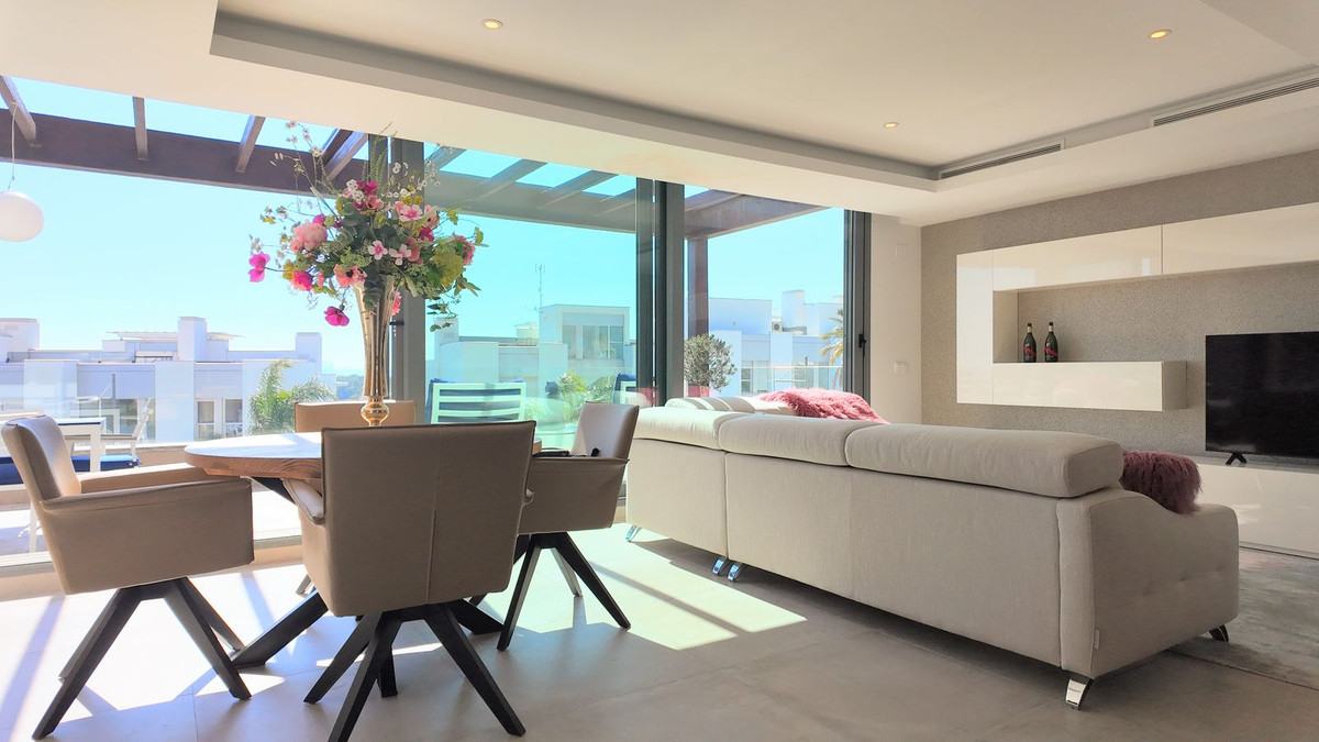 Se vende Apartamento en Planta Última de 2 dormitorios en Costa Del Sol, Málaga, España