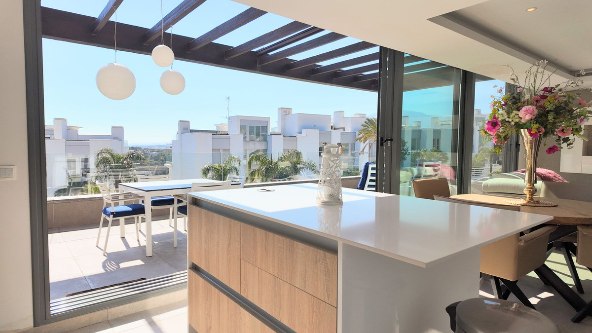 Se vende Apartamento en Planta Última de 2 dormitorios en Costa Del Sol, Málaga, España