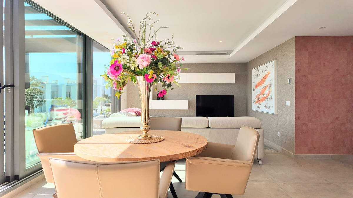 Se vende Apartamento en Planta Última de 2 dormitorios en Costa Del Sol, Málaga, España