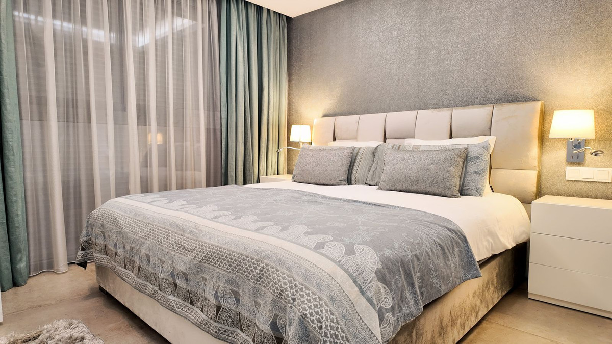Se vende Apartamento en Planta Última de 2 dormitorios en Costa Del Sol, Málaga, España