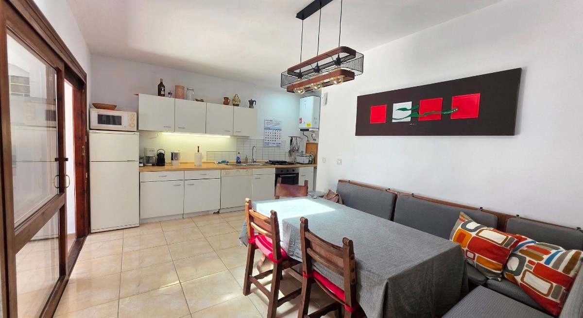 Se vende Villa - Chalet de 3 dormitorios en Costa Del Sol, Málaga, España