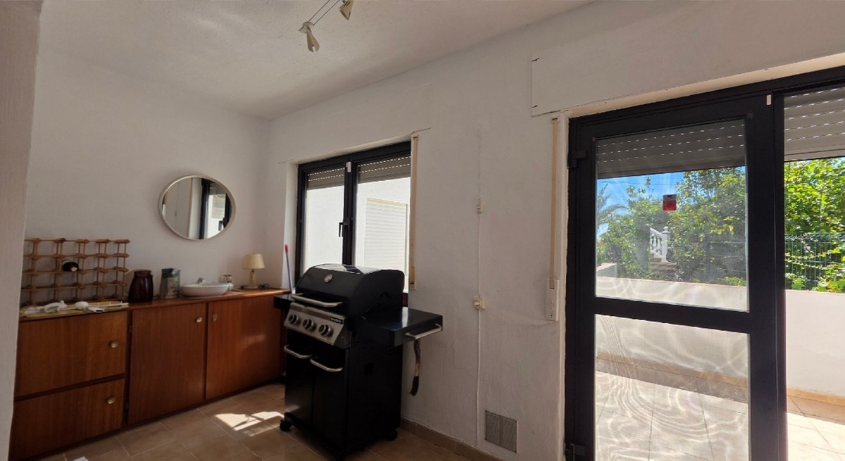 Se vende Villa - Chalet de 3 dormitorios en Costa Del Sol, Málaga, España