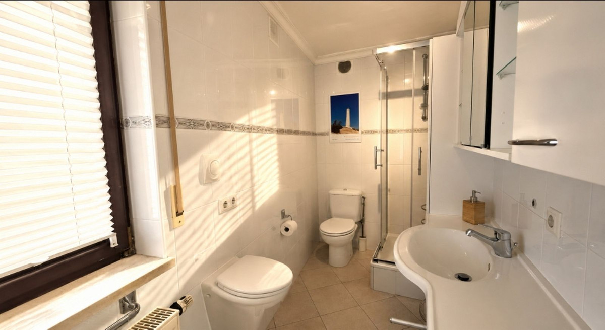 Se vende Villa - Chalet de 3 dormitorios en Costa Del Sol, Málaga, España