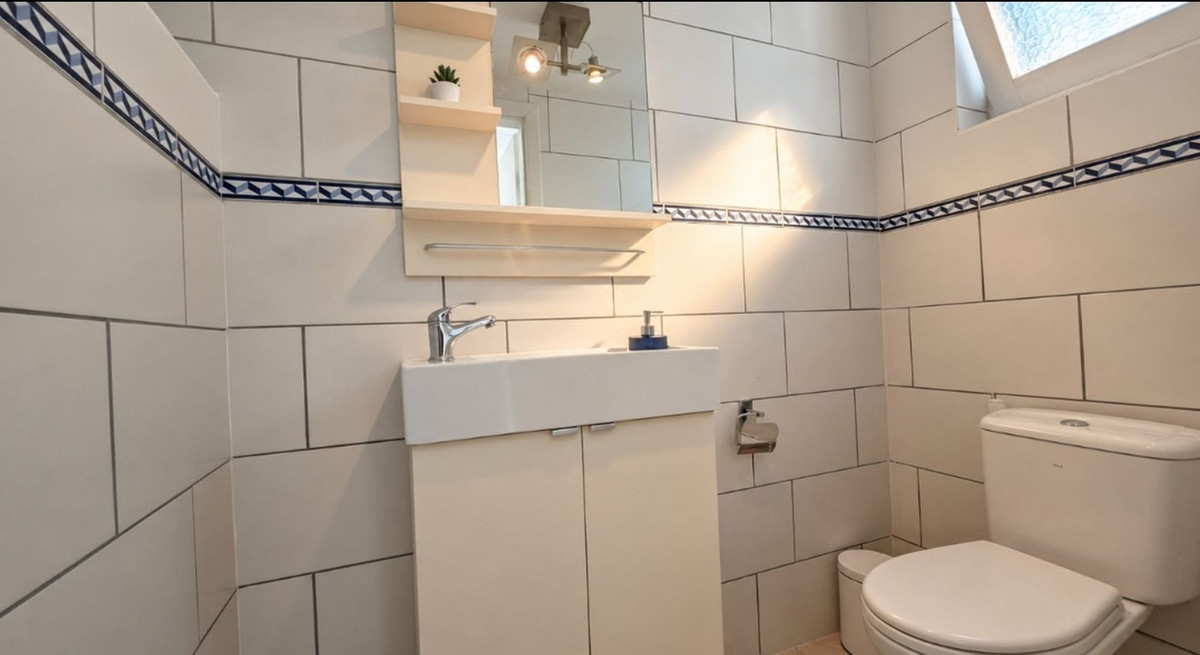 Se vende Villa - Chalet de 3 dormitorios en Costa Del Sol, Málaga, España