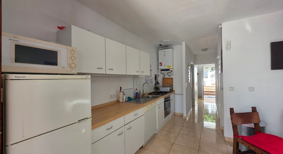 Se vende Villa - Chalet de 3 dormitorios en Costa Del Sol, Málaga, España