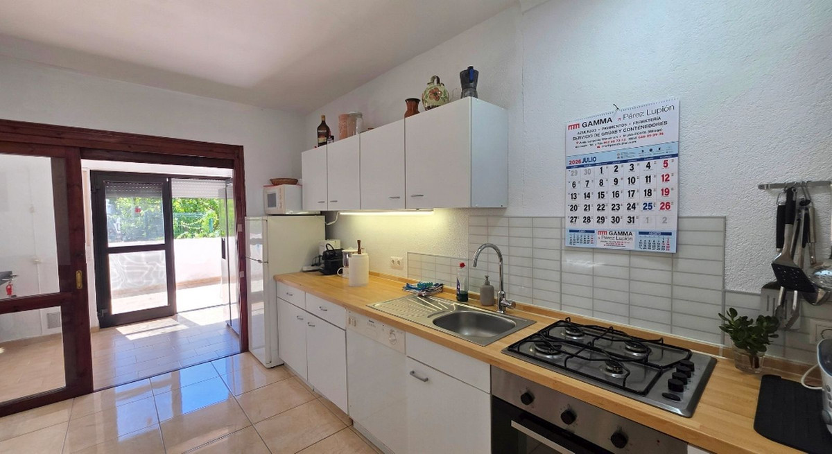 Se vende Villa - Chalet de 3 dormitorios en Costa Del Sol, Málaga, España