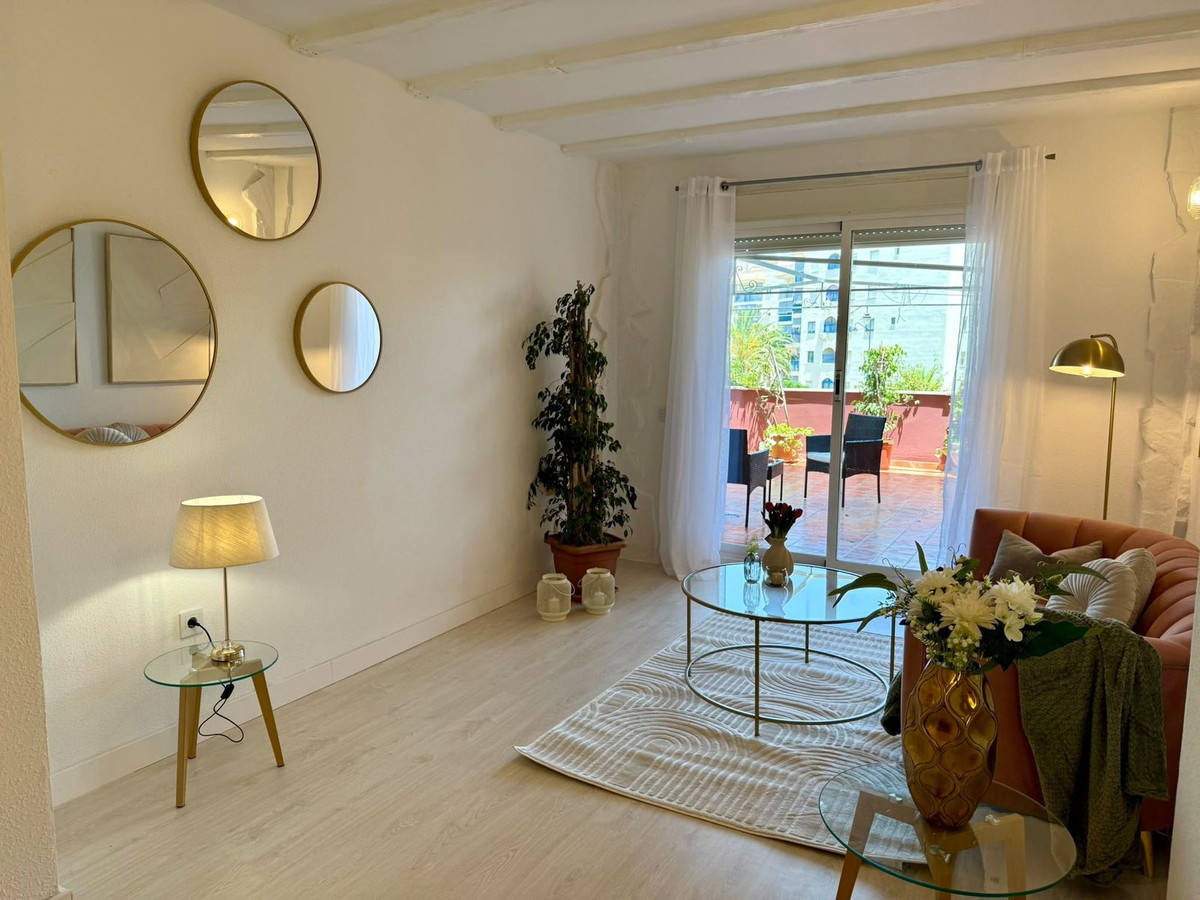 3 Bed Apartment for sale in Estepona Costa Del Sol, Málaga, Spain