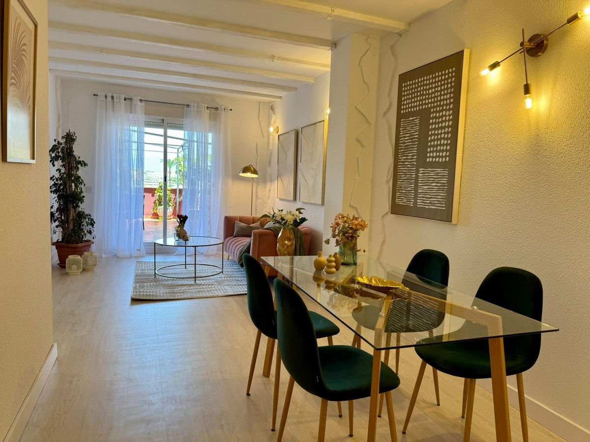 3 Bed Apartment for sale in Estepona Costa Del Sol, Málaga, Spain