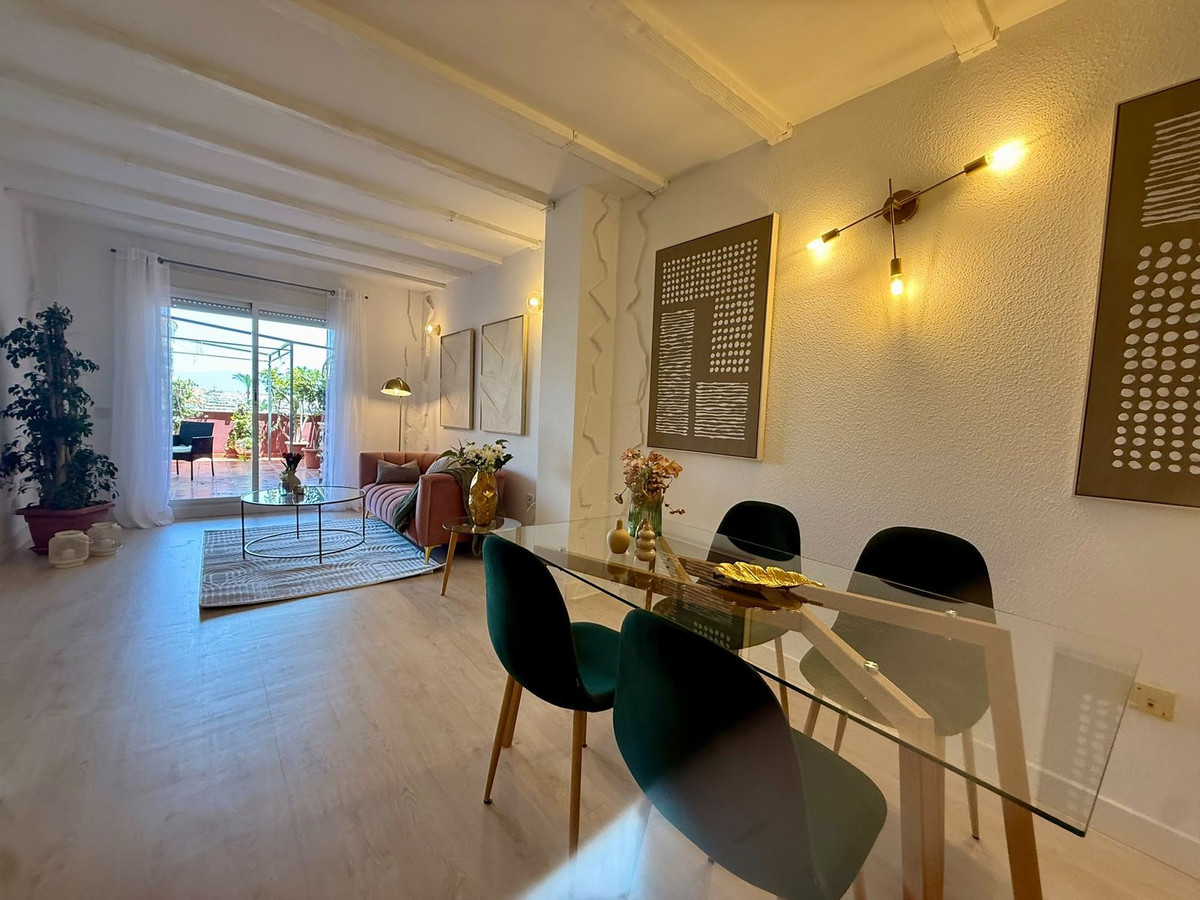 3 Bed Apartment for sale in Estepona Costa Del Sol, Málaga, Spain