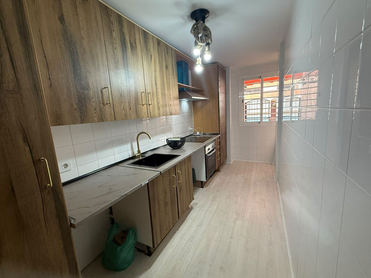 3 Bed Apartment for sale in Estepona Costa Del Sol, Málaga, Spain